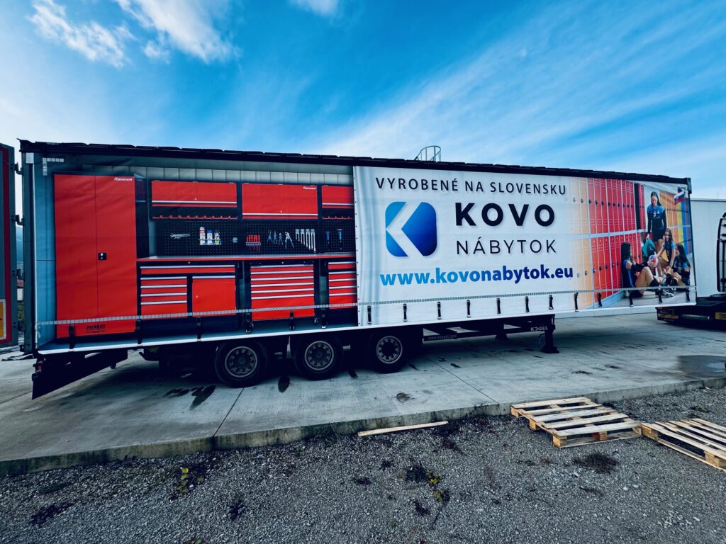 Autoplachta na náves pre kamión